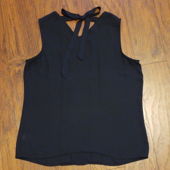 Talbots sleeveless blouse size M - Picture 3 of 3